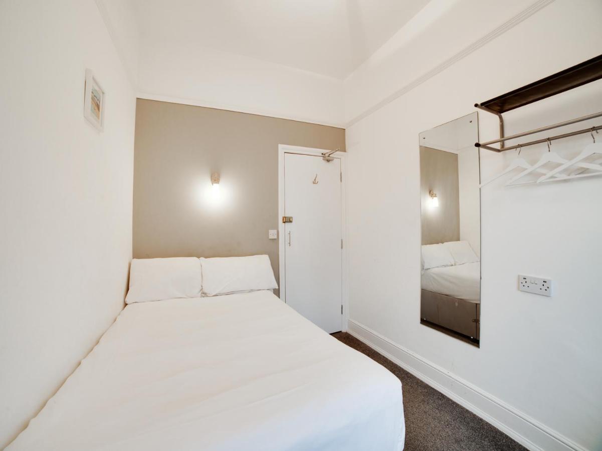 Hotel Sea Breeze Clacton-on-Sea Eksteriør billede