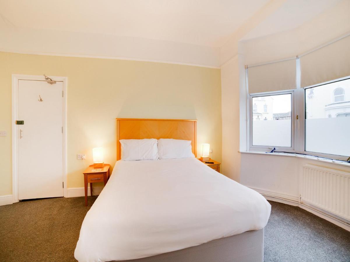 Hotel Sea Breeze Clacton-on-Sea Eksteriør billede